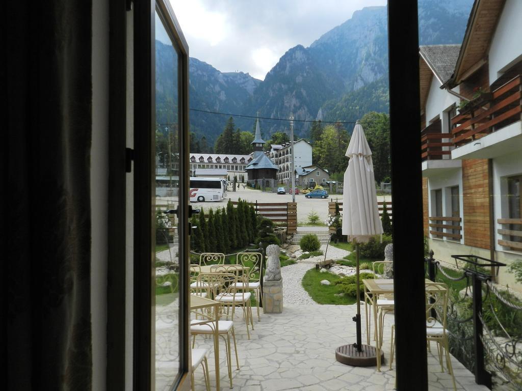 Villa Ermitage Буштени Экстерьер фото